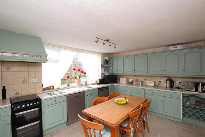 4 Bedroom Detached House For Sale In South Rise, Binbrook, Market Rasen., LN8