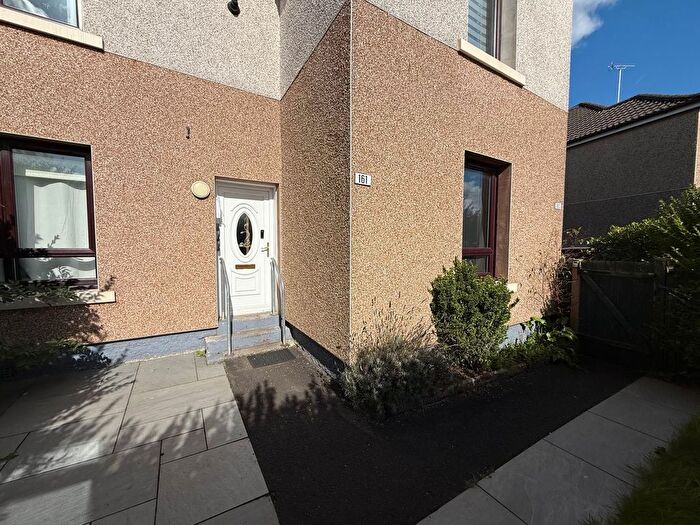 3 Bedroom Cottage To Rent In Auckland Street, Glasgow, G22
