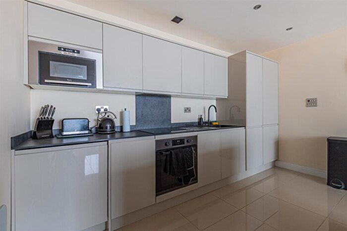 2 Bedroom Apartment To Rent In Bute Terrace, City Centre, CF10