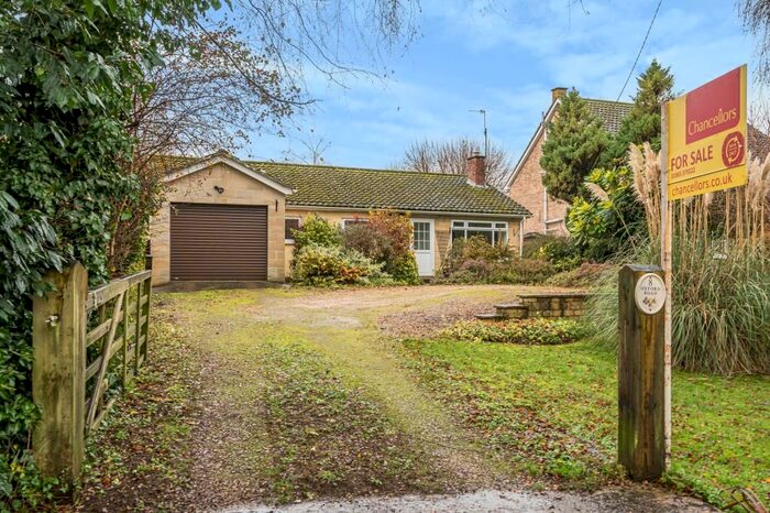 3 Bedroom Detached Bungalow For Sale In Hampton Poyle, Oxfordshire, OX5