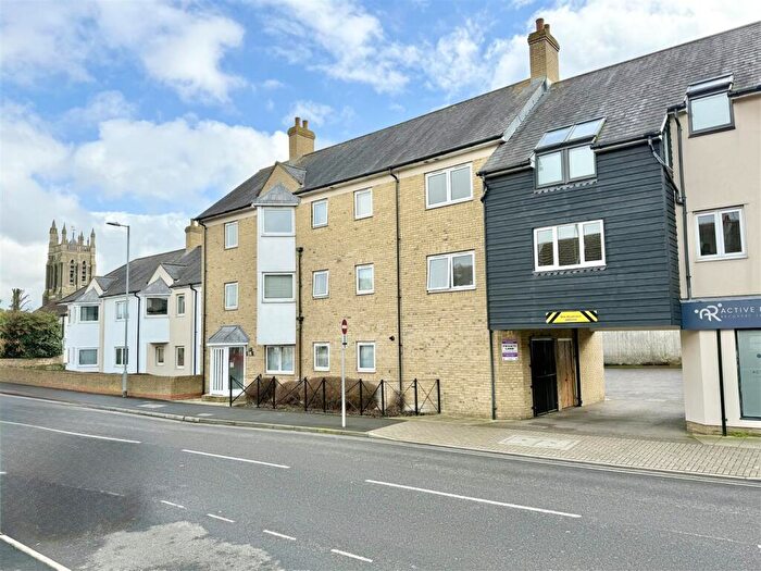 2 Bedroom Flat For Sale In Moulsham Street, Chelmsford, CM2