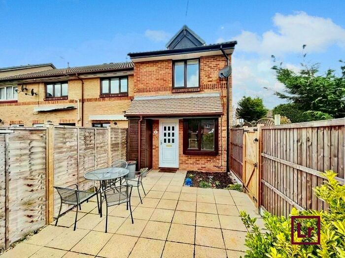 1 Bedroom End Of Terrace House To Rent In Eamont Close, Ruislip, Middlesex, HA4