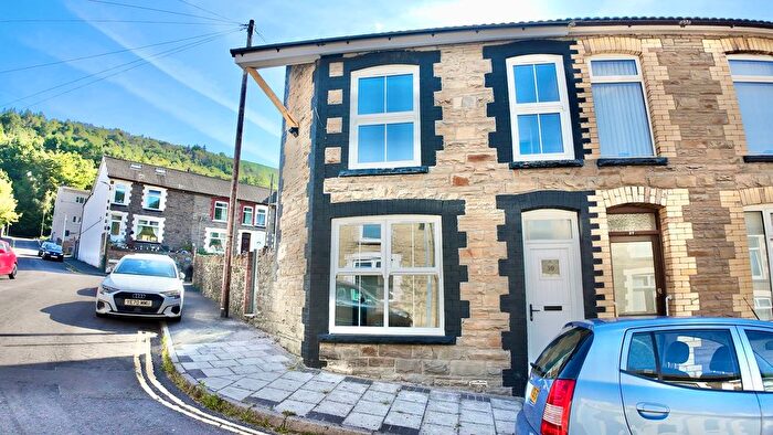3 Bedroom End Of Terrace House For Sale In Melin Street, Ynysddu, NP11