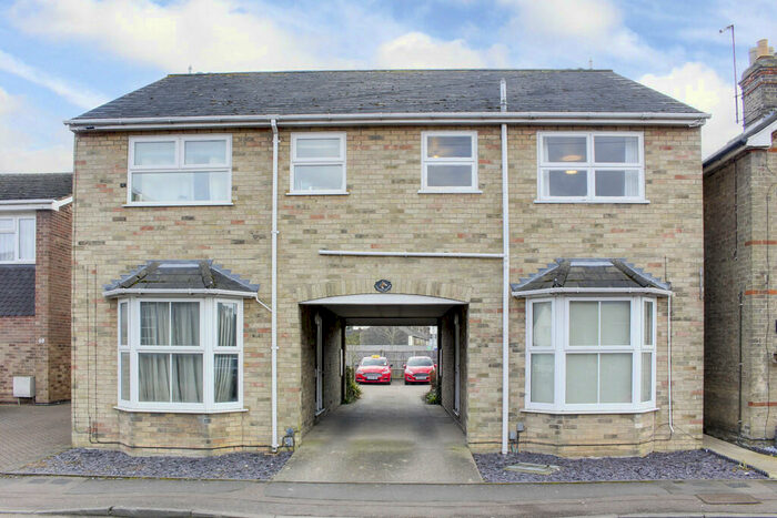 1 Bedroom Flat To Rent In Chapel Mews, East Street, St Neots, PE19