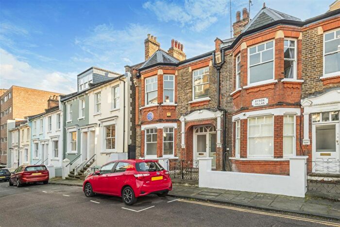2 Bedroom Flat To Rent In Vale Of Health, Hampstead, NW3