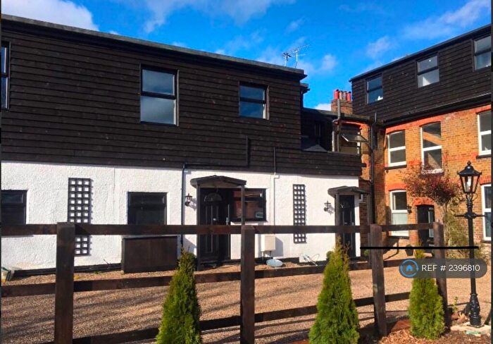 1 Bedroom Flat To Rent In Hallowell Road, Northwood, HA6