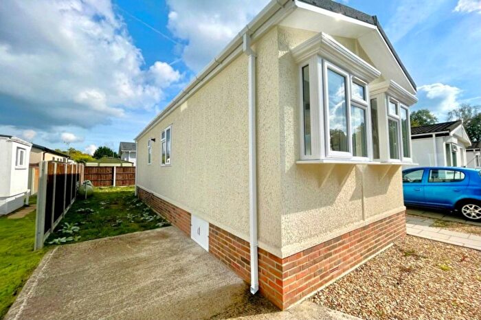 1 Bedroom Park Home For Sale In Mytchett Farm Park, Mytchett Road, Mytchett, Camberley, GU16