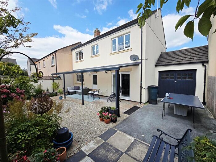4 Bedroom Terraced House For Sale In Snowdrop Crescent, Launceston, PL15