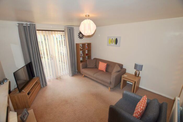 2 Bedroom End Of Terrace House To Rent In Mauncer Lane, Woodhouse, Sheffield, S13