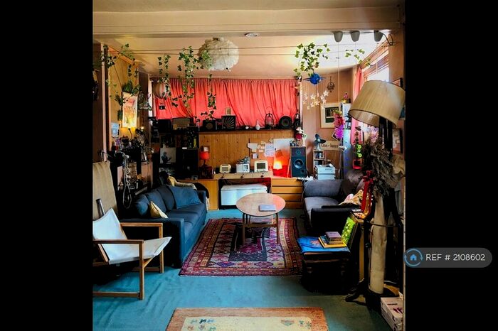 2 Bedroom Detached House To Rent In Ordell Road, London, E3