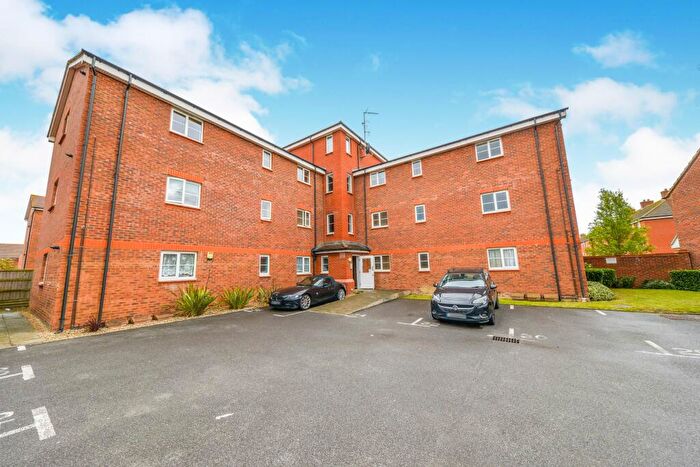 2 Bedroom Flat To Rent In Walker Grove, Hatfield, AL10