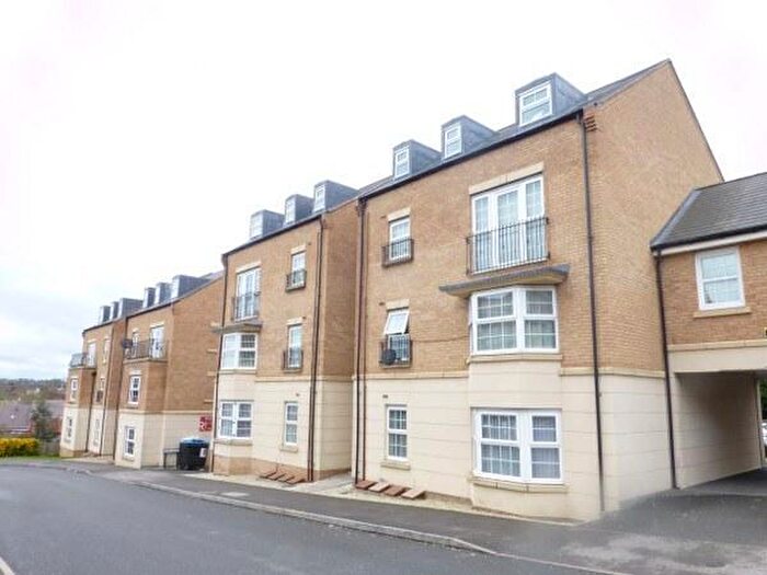 2 Bedroom Flat To Rent In Stowe Drive, Rugby, CV22
