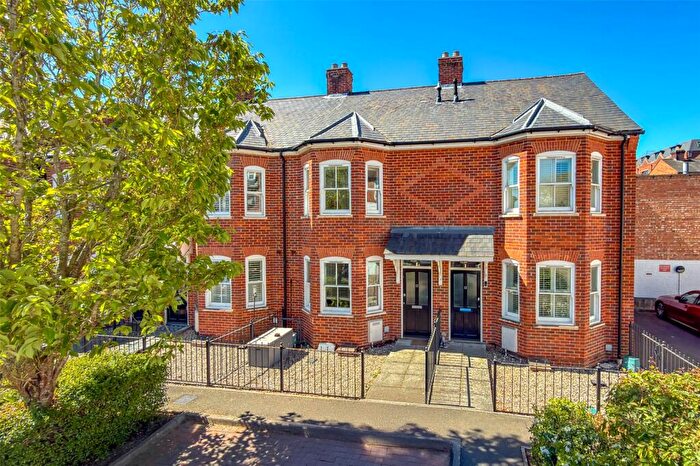 3 Bedroom Terraced House For Sale In Wetherall Mews, St. Albans, Hertfordshire, AL1