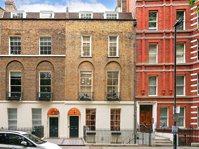 5 Bedroom Terraced House For Sale In Red Lion Square, Bloombury, London, WC1R