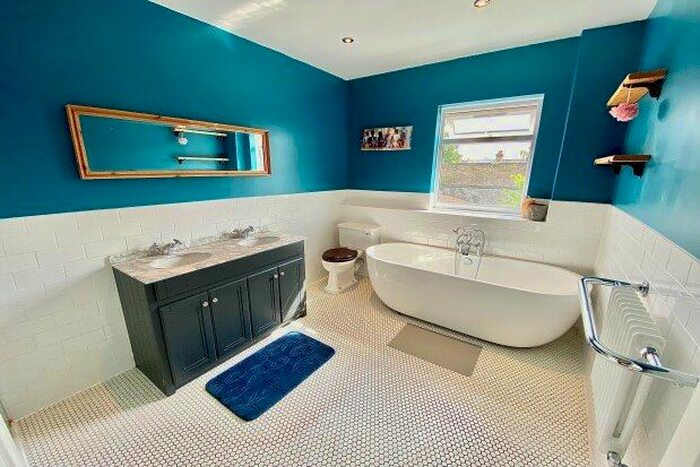 4 Bedroom Property To Rent In Connaught Road, London, E11