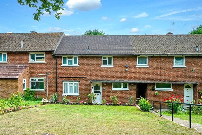 2 Bedroom Terraced House For Sale In Batchwood Drive, St Albans, AL3