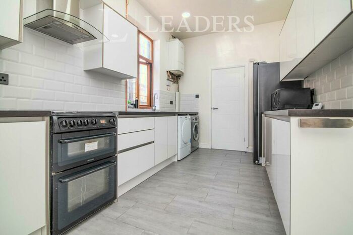 4 Bedroom End Of Terrace House To Rent In Paignton Road, B16