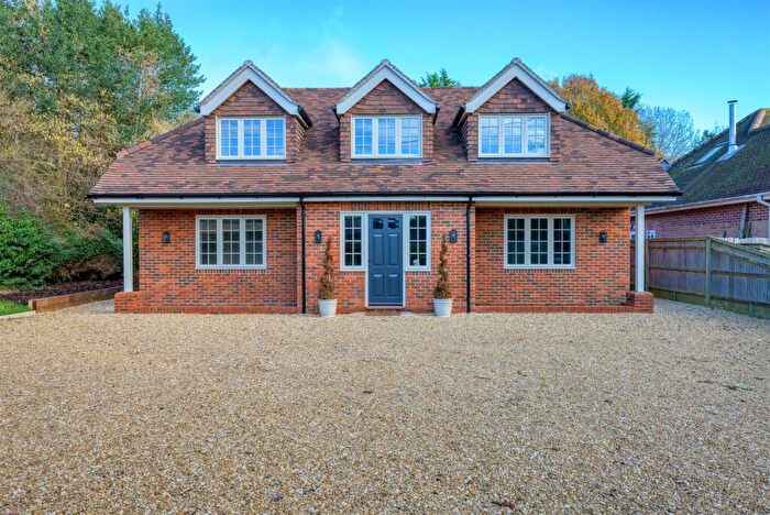 4 Bedroom Detached House For Sale In The Hamlet, Gallowstree Common, RG4