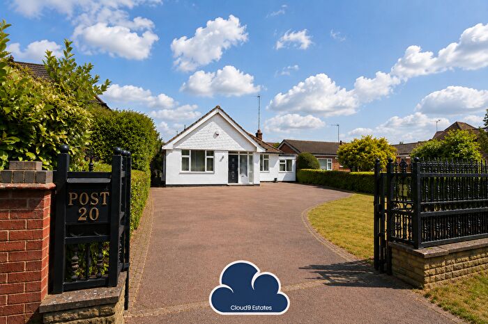 4 Bedroom Detached Bungalow To Rent In Tamworth Road, Coventry, CV6