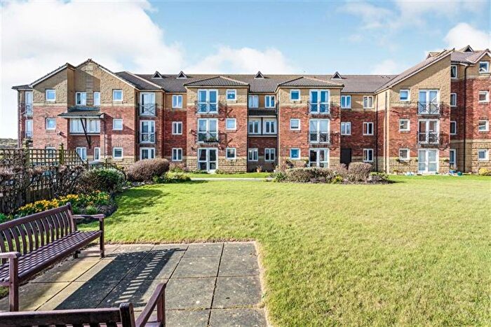 2 Bedroom Flat To Rent In Lemon Tree Court, Lytham St Annes, FY8