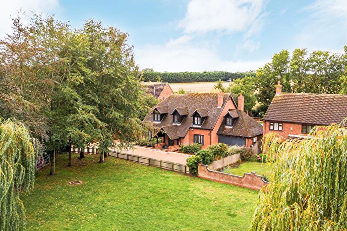 4 Bedroom Detached House For Sale In Back Road, Friday Bridge, Wisbech, PE14