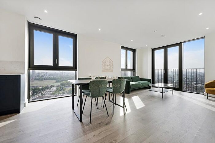 2 Bedroom Apartment For Sale In Menara Point, TwelveTrees Park, E16