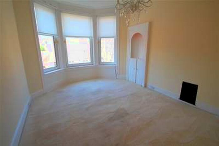 2 Bedroom Flat To Rent In Tantallon Road, Shawlands, G41