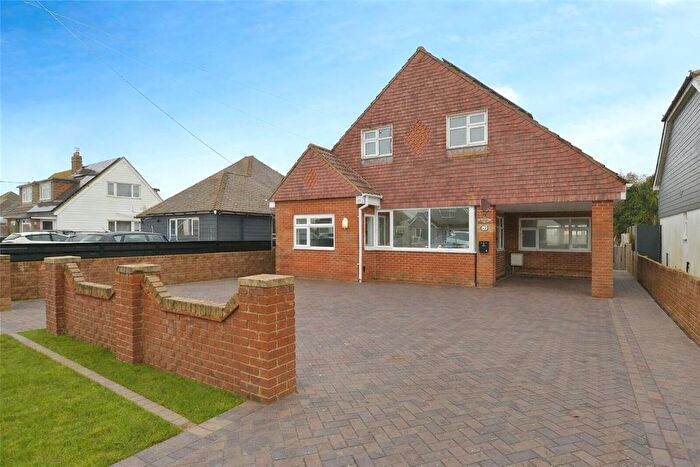 6 Bedroom Detached House For Sale In Dunes Road, Greatstone, New Romney, Kent, TN28