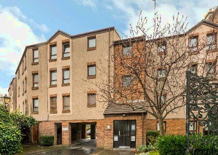 2 Bedroom Flat To Rent In Drum Terrace, Edinburgh, EH7