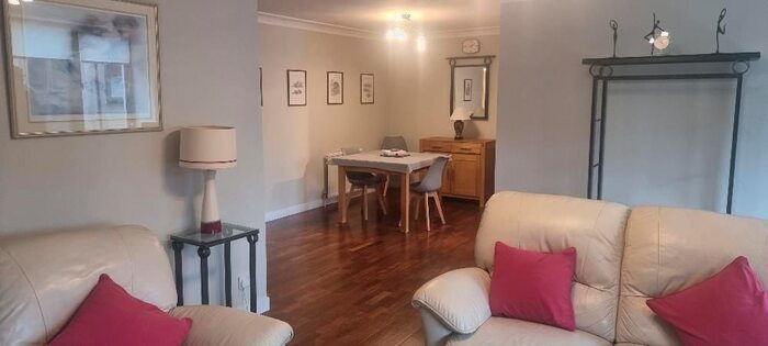 2 Bedroom Flat To Rent In Albert Place, Aberdeen, AB25