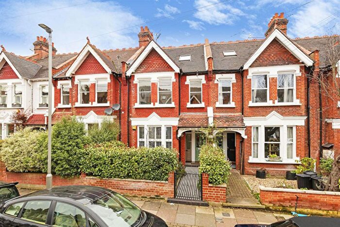 3 Bedroom Maisonette To Rent In Penwortham Road, London, SW16