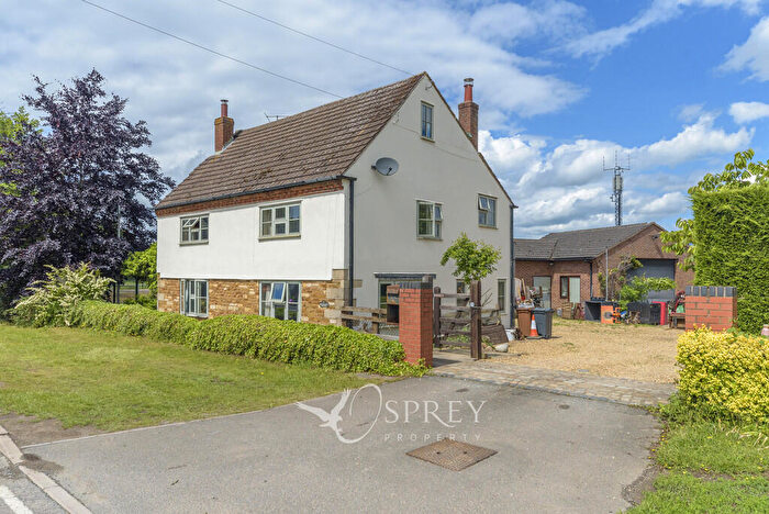 4 Bedroom Detached House For Sale In Outbuildings/Stables And A Large Plot, LE14