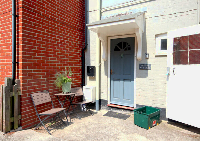 2 Bedroom Maisonette To Rent In High Street, Milford On Sea, SO41