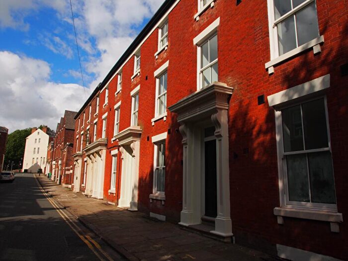 2 Bedroom Flat To Rent In Station Terrace, - Waltons Parade, Preston, PR1