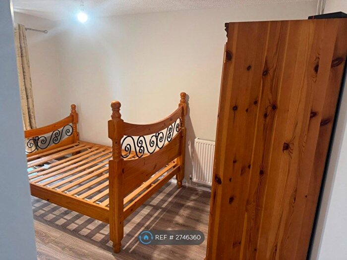 2 Bedroom Maisonette To Rent In Archery Close, Harrow, HA3