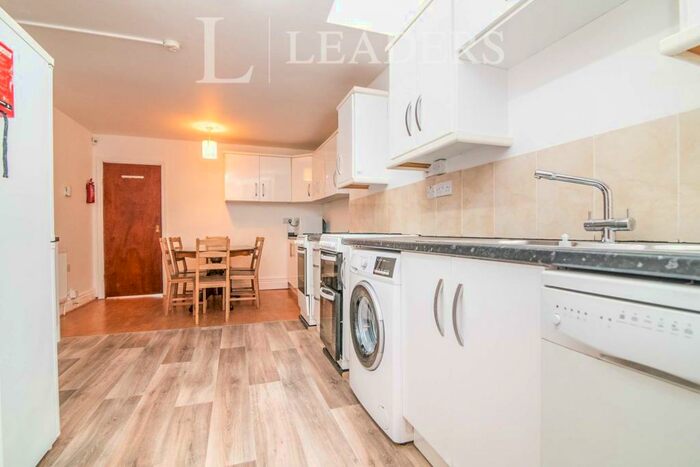 6 Bedroom Terraced House To Rent In Hubert Road, B29