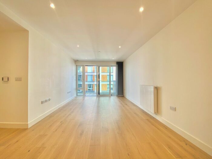 2 Bedroom Flat To Rent In Deveraux House, Duke Of Wellington Avenue, Woolwich, London, SE18