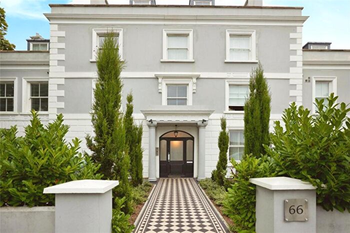 2 Bedroom Flat For Sale In Dorchester Road, Weymouth, Dorset, DT4