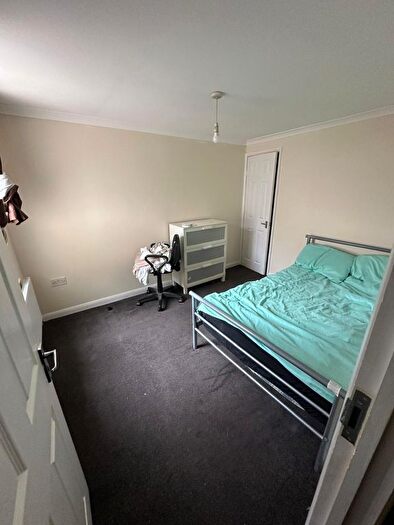 1 Bedroom Terraced House To Rent In Chesterman Street, Reading, Berkshire, RG1