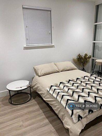 1 Bedroom Flat To Rent In Malthouse Lane, Reading, RG1