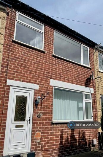 3 Bedroom Terraced House To Rent In Barleyhill Road, Garforth, Leeds, LS25
