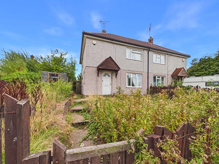2 Bedroom Semi-Detached House For Sale In Townroe Drive, Mansfield, Nottinghamshire, NG19