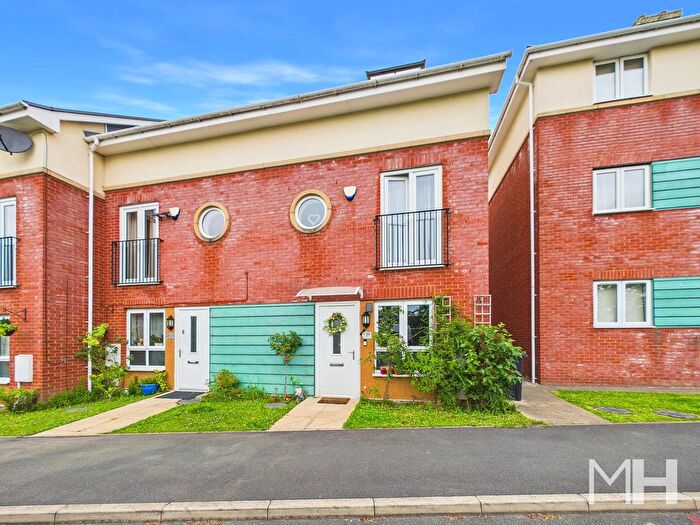 3 Bedroom Town House For Sale In Ashton Bank Way, Ashton-On-Ribble, Preston, PR2