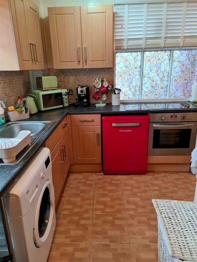3 Bedroom Terraced House To Rent In St Peters Place, Canterbury, CT1
