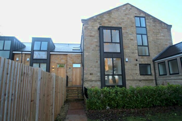 4 Bedroom Town House To Rent In Sicklinghall Road, Wetherby LS22