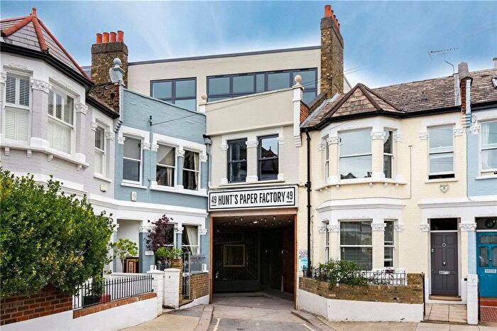 1 Bedroom Flat To Rent In Hunts Paper Factory, Bishops Park, London, SW6