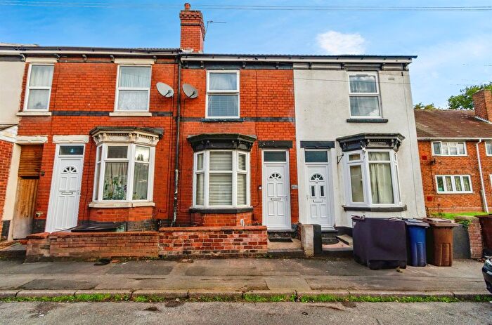 3 Bedroom Terraced House For Sale In Hart Road, Wolverhampton, WV11
