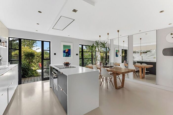 3 Bedroom End Terrace House For Sale In Hill Gate Walk, Highgate, London, N6