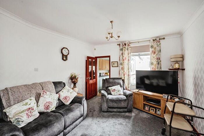 3 Bedroom End Of Terrace House For Sale In Meadow Street, Townhill, Swansea, SA1