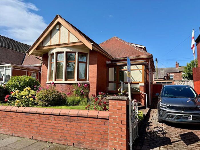 3 Bedroom Detached Bungalow For Sale In Westminster Road, Blackpool, FY1